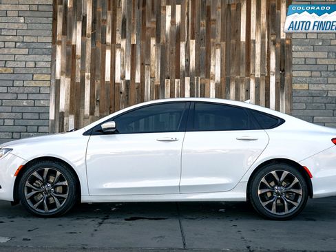 Used 2015 Chrysler 200 S w/ Navigation & Sound Group I image 2