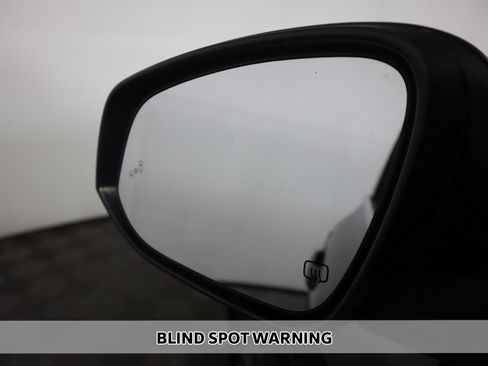 Used 2018 Toyota Highlander XLE image 5