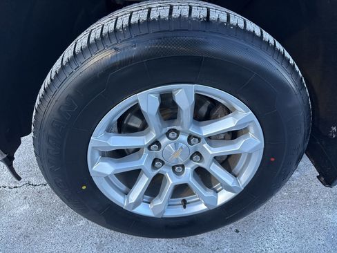 Used 2023 Chevrolet Silverado 1500 LT image 10