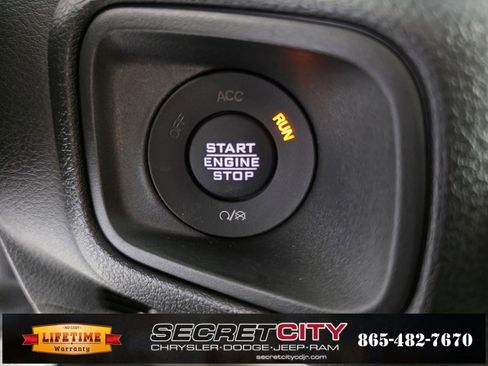 New 2025 Jeep Gladiator Sport image 22