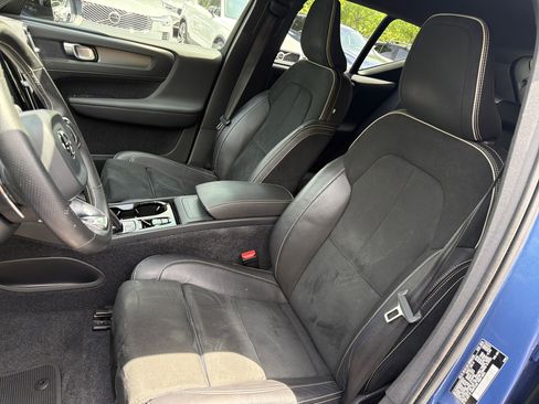 Used 2019 Volvo XC40 T5 R-Design AWD/4WD image 16