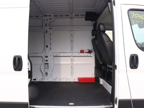 Used 2024 RAM ProMaster 2500 FWD image 26