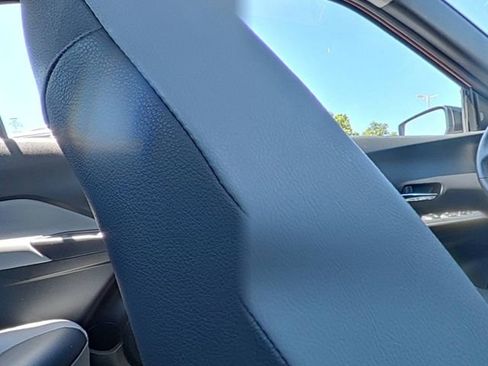 Used 2023 Nissan Kicks SR w/ SR Premium Package FWD image 27
