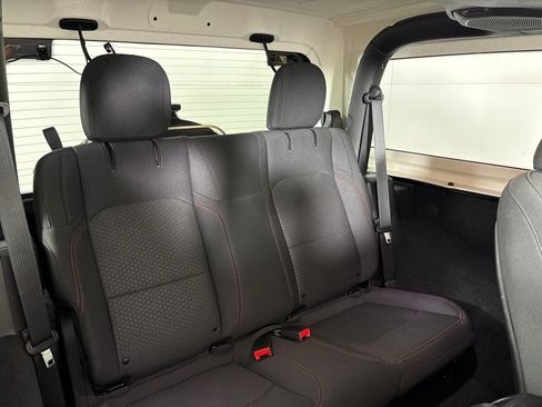 Used 2022 Jeep Wrangler Rubicon AWD/4WD image 19