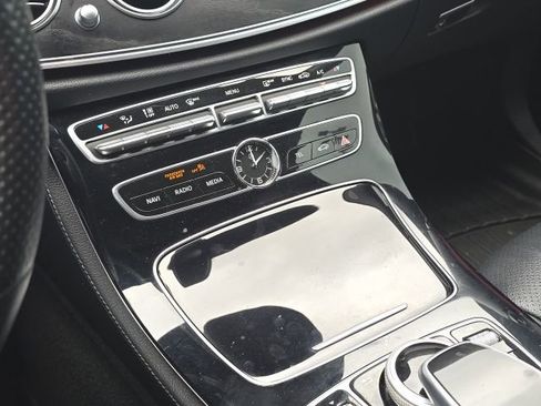 Used 2017 Mercedes-Benz E 300 4MATIC image 22