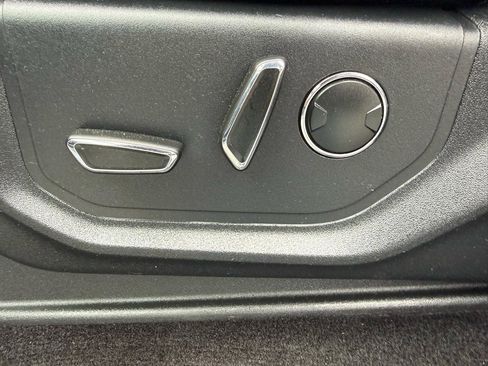 Used 2015 Ford F150 Lariat w/ Equipment Group 502A Luxury image 10