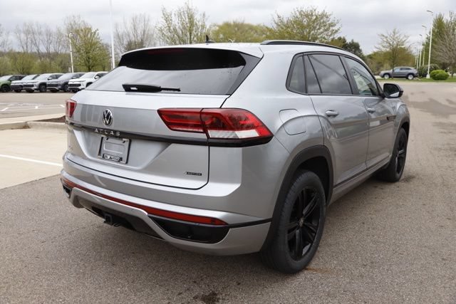 Used 2023 Volkswagen Atlas Cross Sport SEL R-Line AWD/4WD image 3