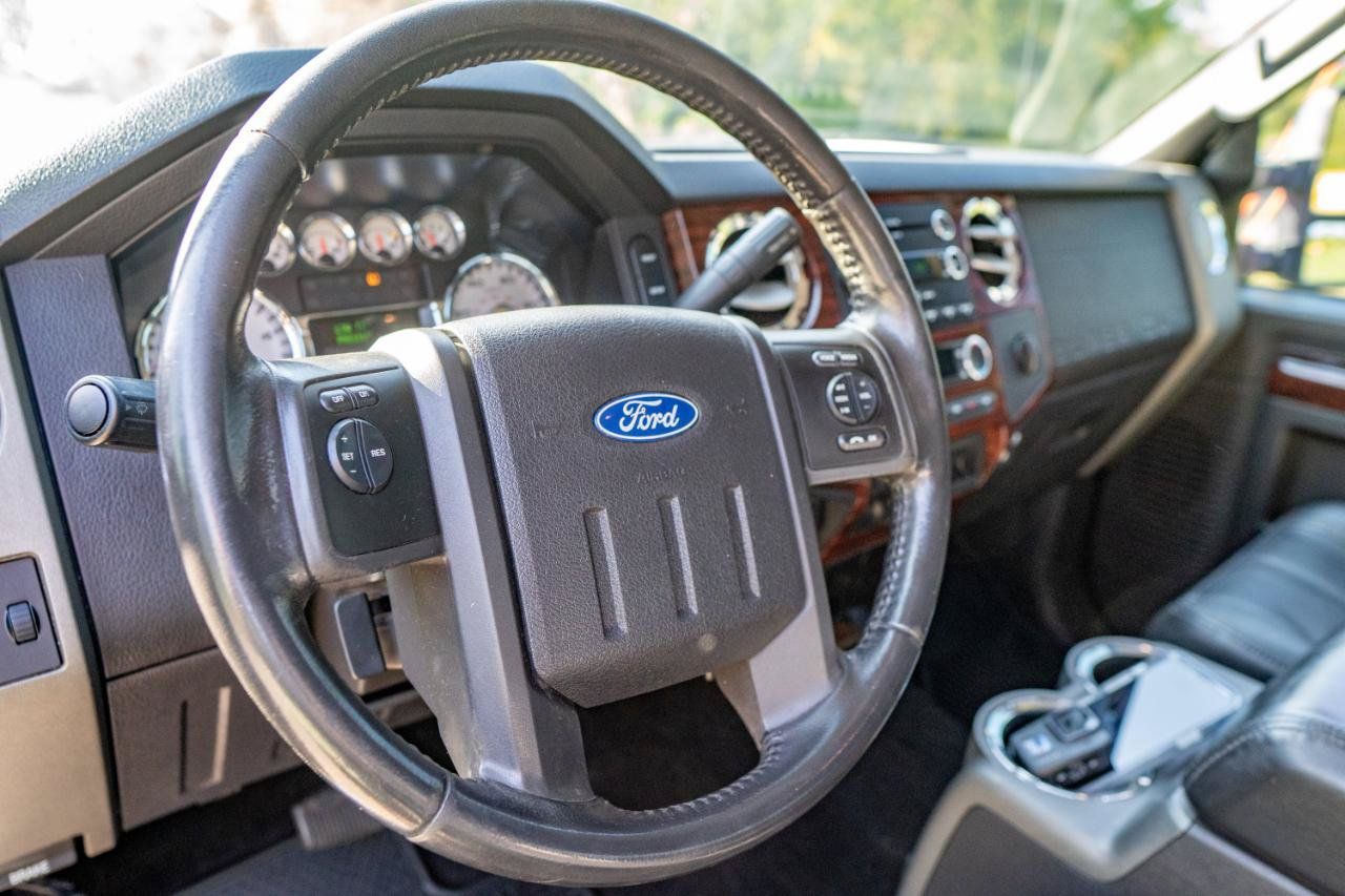 Used 2009 Ford F250 4x4 Crew Cab Super Duty image 18