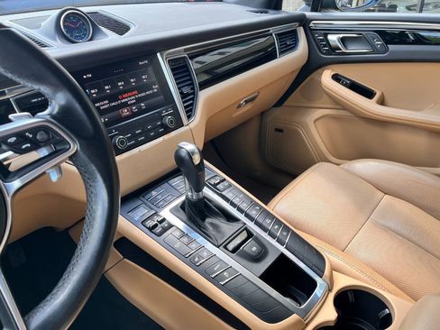 Used 2017 Porsche Macan S AWD/4WD image 12