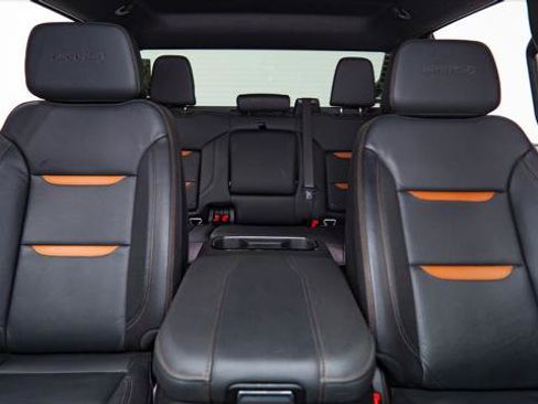 Used 2025 GMC Sierra 1500 AT4 image 25