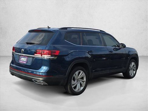 Used 2023 Volkswagen Atlas SE w/ Panoramic Sunroof Package image 5