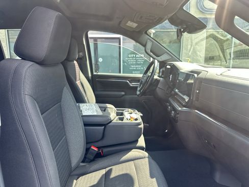 Used 2024 Chevrolet Silverado 1500 LT w/ Z71 Off-Road Package AWD/4WD image 10