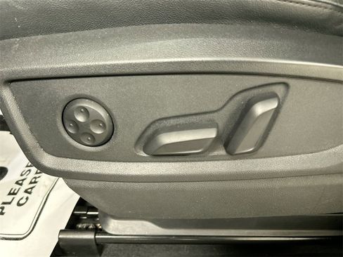 Used 2022 Audi Q5 2.0T Premium w/ Convenience Package image 10