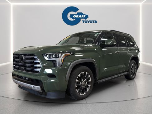 Used 2023 Toyota Sequoia Limited w/ Tow Technology Package AWD/4WD image 12