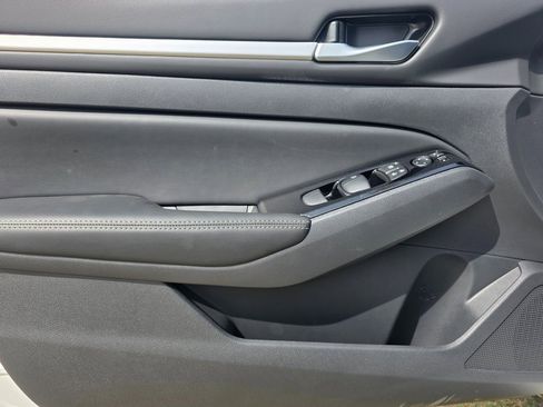 New 2025 Nissan Altima 2.5 SL image 15