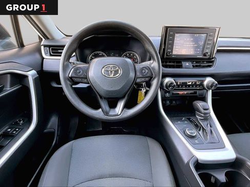 Used 2020 Toyota RAV4 LE AWD/4WD image 6