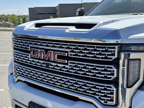 Used 2020 GMC Sierra 2500 Denali w/ Denali Ultimate Package AWD/4WD image 32