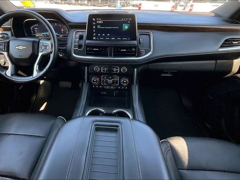 Used 2023 Chevrolet Suburban Premier AWD/4WD image 14