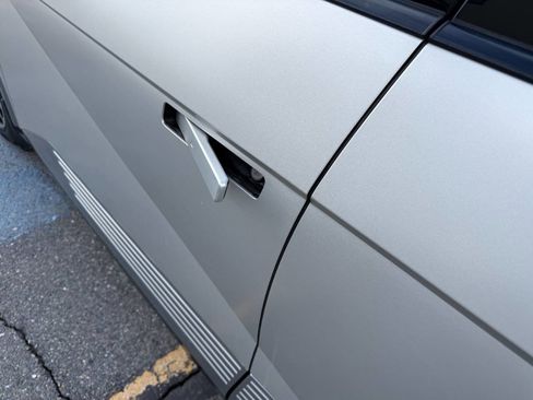 Used 2023 Hyundai Ioniq 5 Limited image 26