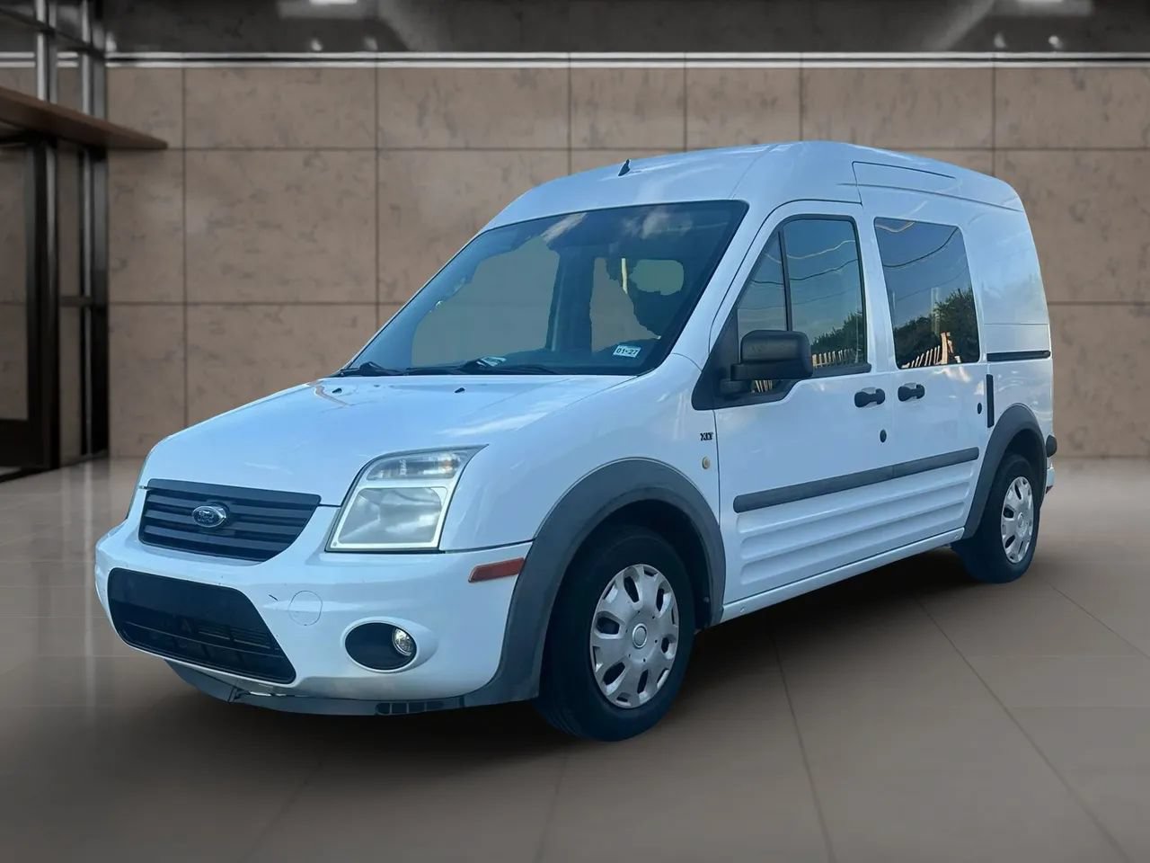 Used 2010 Ford Transit Connect XLT FWD image 4