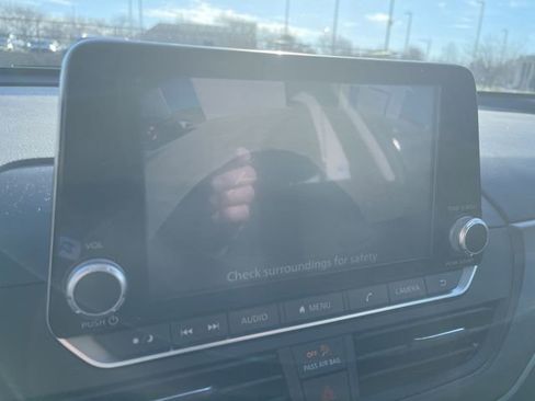 Used 2024 Nissan Altima 2.5 SV image 20