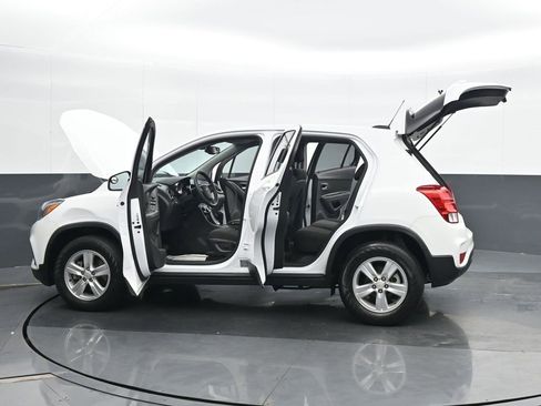 Used 2021 Chevrolet Trax LS w/ LPO, Cargo Package image 26