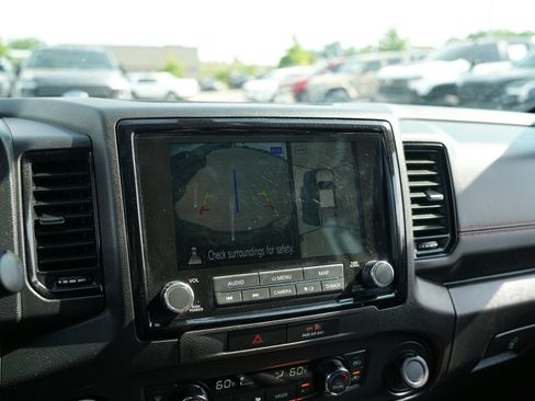Used 2023 Nissan Frontier 4x4 Crew Cab image 15