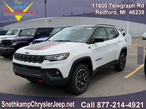 New 2026 Jeep Compass Trailhawk w/ Sun, Sound & Navigation Group AWD/4WD image 1