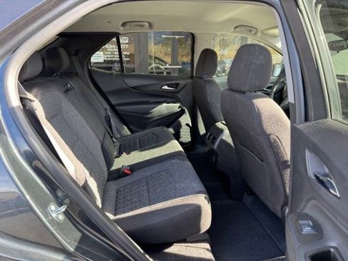Used 2023 Chevrolet Equinox LT w/ Driver Convenience Package AWD/4WD image 11