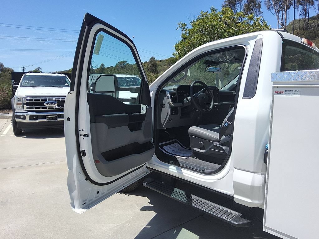 New 2025 Ford F350 XL w/ XL Chrome Package RWD image 5