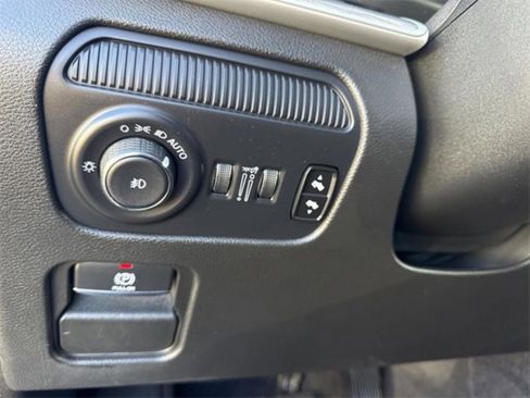 Used 2024 Jeep Wagoneer L Series II w/ Flexible Seating Group image 27