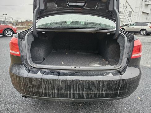 Used 2013 Volkswagen Passat 2.5 S image 16