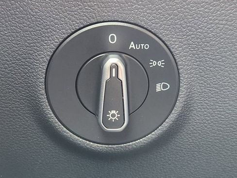 Certified 2025 Volkswagen Taos S image 19