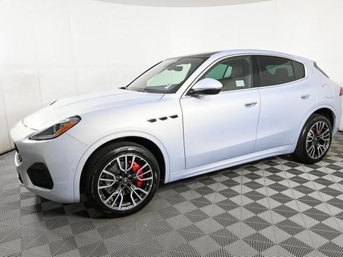 New 2025 Maserati Grecale GT image 6