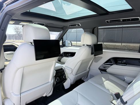 Used 2023 Land Rover Range Rover Long Wheelbase Autobiography image 43