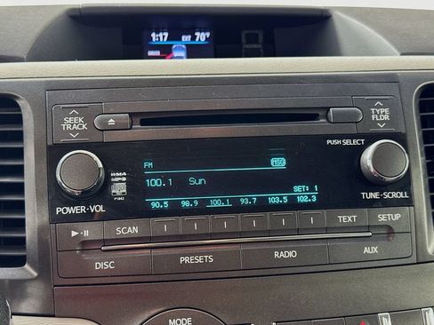 Used 2013 Toyota Sienna XLE FWD image 17