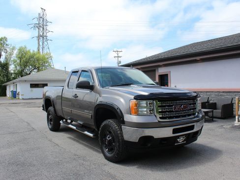 Used 2012 GMC Sierra 2500 SLE w/ Snow Plow Prep Package AWD/4WD image 1