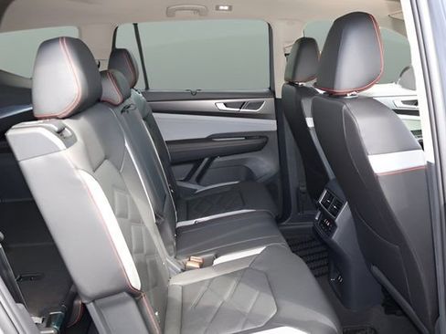 New 2026 Volkswagen Atlas Peak Edition AWD/4WD image 17