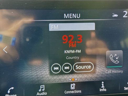 Used 2023 Nissan Rogue SV w/ SV Premium B Package image 15