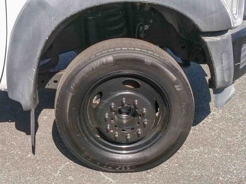 Used 2014 Ford F450 XL w/ Trailer-Tow Package image 5