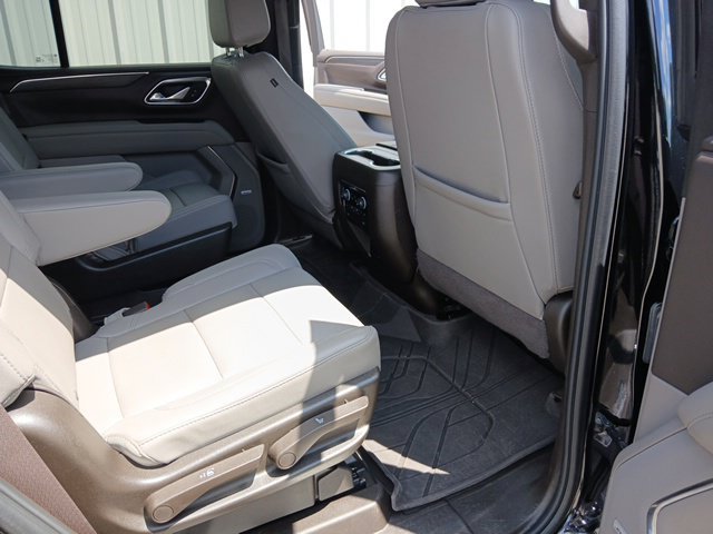 Used 2024 Chevrolet Tahoe Z71 w/ Luxury Package AWD/4WD image 26