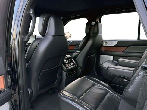Used 2020 Lincoln Navigator L Reserve w/ Equipment Group 208A Reserve image 16