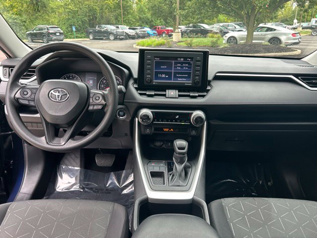 Used 2022 Toyota RAV4 XLE w/ Convenience Package FWD image 16