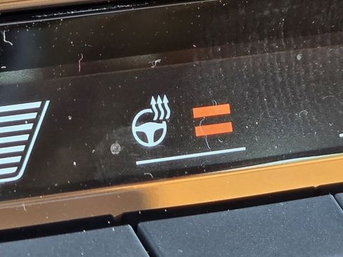 New 2025 Toyota Crown Signia image 15