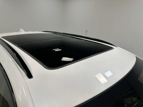 Used 2023 Cadillac XT5 Sportv w/ Platinum Package AWD/4WD image 55
