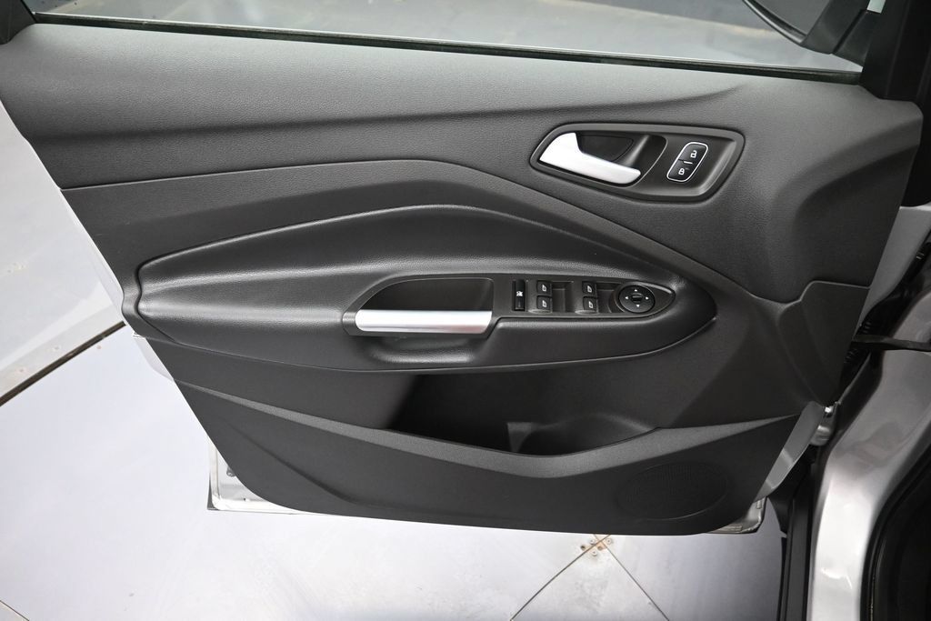Used 2018 Ford Escape SE AWD/4WD image 23