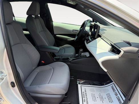 Used 2023 Toyota Corolla SE image 16