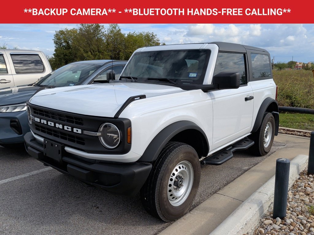 Used 2025 Ford Bronco 2-Door AWD/4WD image 3