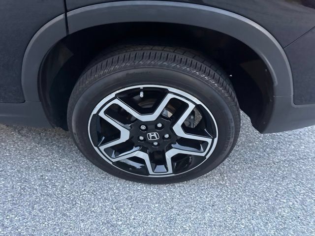 Used 2023 Honda Passport Elite image 11