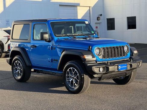 Used 2025 Jeep Wrangler Sport image 1